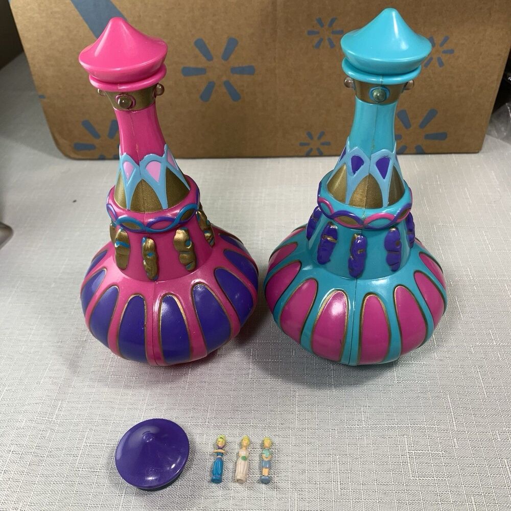Trendmasters 1995 I Dream Of Jeannie Polly Pocket Lot Of Bottles And 3 Figures